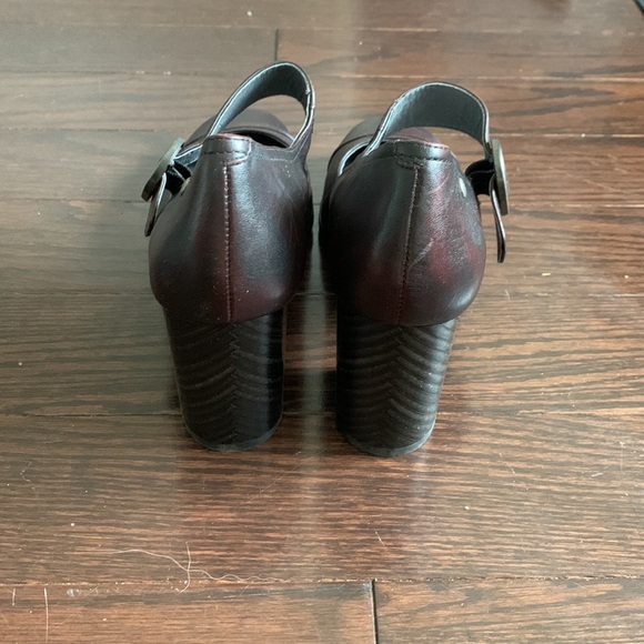 Maroon Pikolino heels. Size 9. - Picture 3 of 3